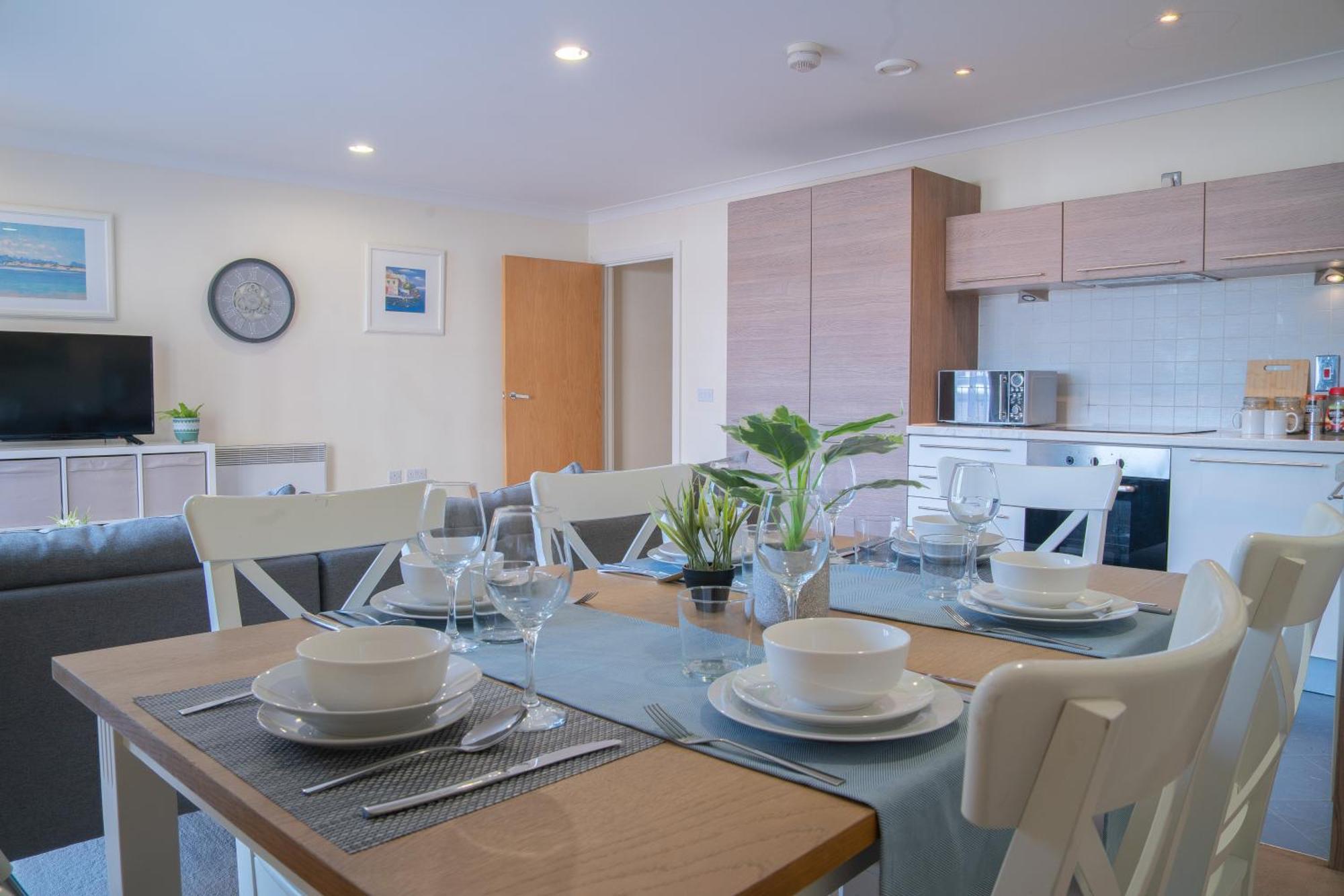 Steps Away From New Street Station & 2 Beds & 2 Baths Flat At City Center Birmingham Exterior foto