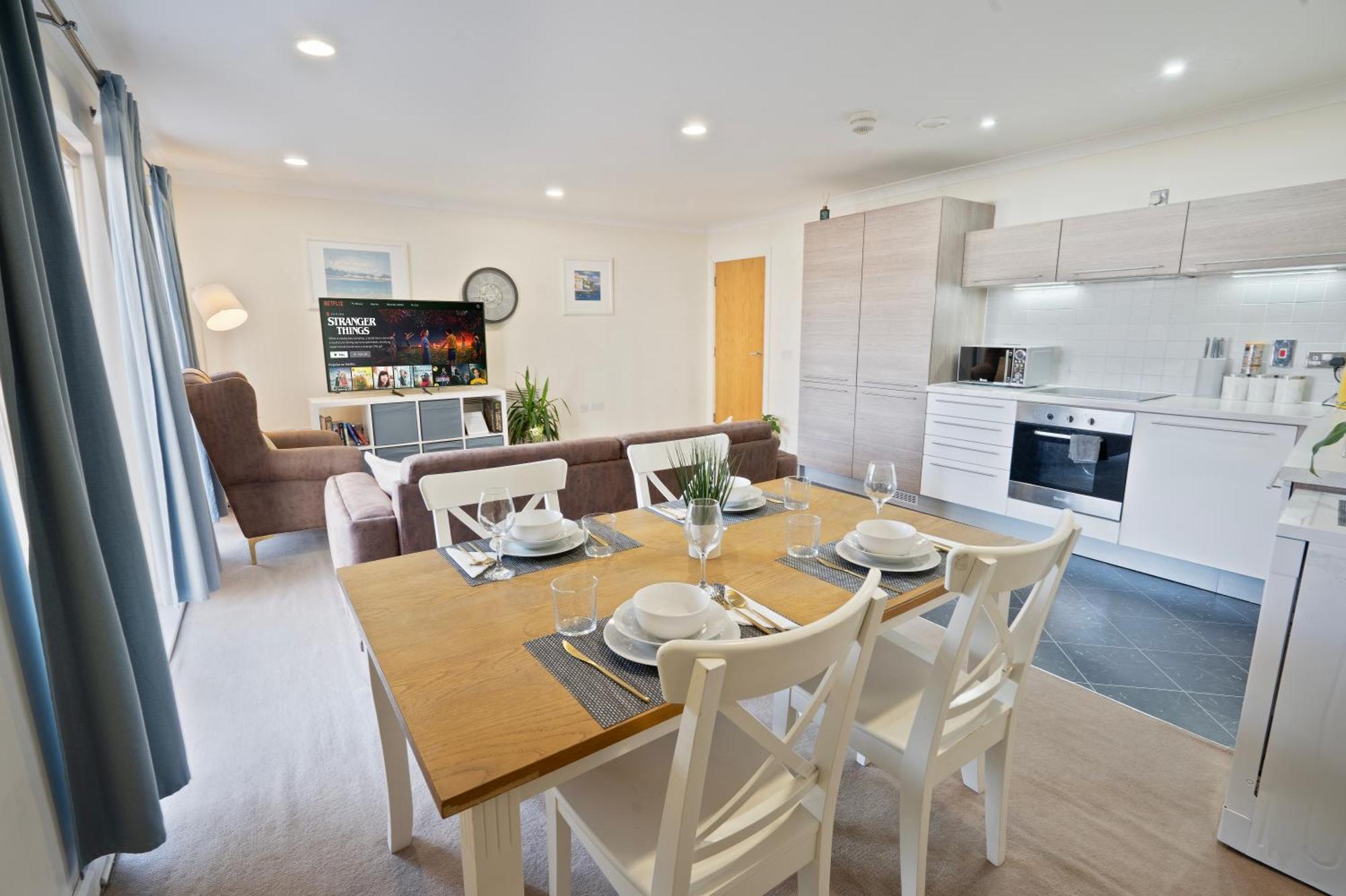 Steps Away From New Street Station & 2 Beds & 2 Baths Flat At City Center Birmingham Exterior foto